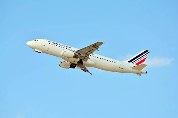 Warszawa Polen Juli 2018 Hepe Air France Airbus A320 214 — Stockfoto