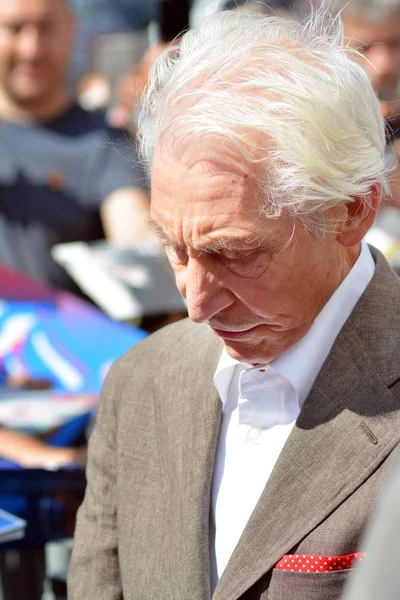 Varşova, Polonya. 9 Temmuz 2018. Charlie Watts, hayranları ile bir toplantı sırasında efsanevi Rolling Stones takımının müzisyen. Sadece gidiş daha önce Varşova konser sonrası