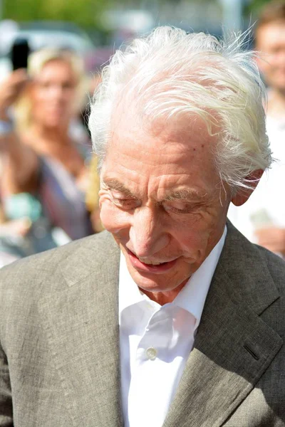 Varşova, Polonya. 9 Temmuz 2018. Charlie Watts, hayranları ile bir toplantı sırasında efsanevi Rolling Stones takımının müzisyen. Sadece gidiş daha önce Varşova konser sonrası