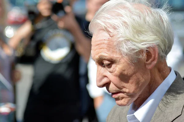 Varşova, Polonya. 9 Temmuz 2018. Charlie Watts, hayranları ile bir toplantı sırasında efsanevi Rolling Stones takımının müzisyen. Sadece gidiş daha önce Varşova konser sonrası