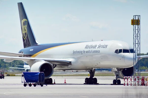 stock image Warsaw, Poland. 9 July 2018. N431UP - Boeing 757-24APF - UPS Airlines. The plane at the airport on loading at the airport in Chopin airport 