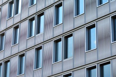 Kentsel arka plan, modern Cam cephe, detay ofis iş Binası