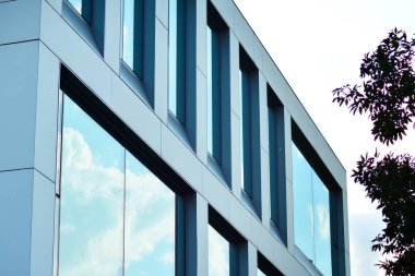 Kentsel arka plan, modern Cam cephe, detay ofis iş Binası