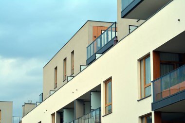 Yeni apartman güneşli