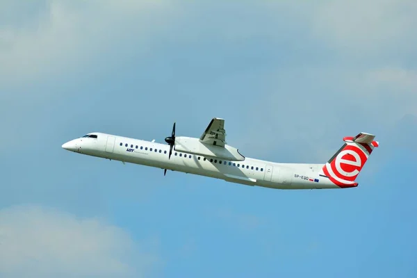 Warschau Polen Juli 2018 Flugzeug Eqd Bombardier Bindestrich Q400 Viel — Stockfoto