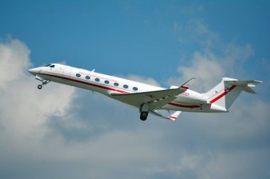 Varşova, Polonya. 26 Temmuz 2018. Uçak Gulfstream G550 Polonya - Varşova Chopin Havaalanından kalktıktan Hava Kuvvetleri.