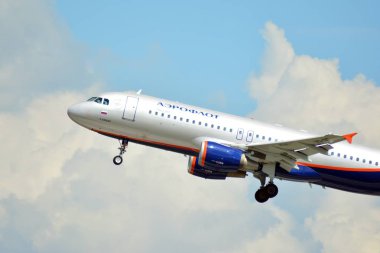 Varşova, Polonya. 26 Temmuz 2018. Uçak Vq Bit Aeroflot - Rus hava yolları'nın Airbus A320-Varşova Chopin Havaalanından kalktıktan 214.