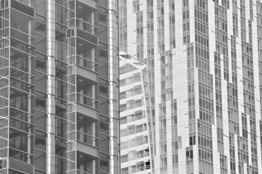 Modern ofis binası duvar yapılmış çelik ve cam. Siyah ve beyaz.