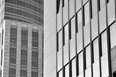 Modern ofis binası duvar yapılmış çelik ve cam. Siyah ve beyaz.