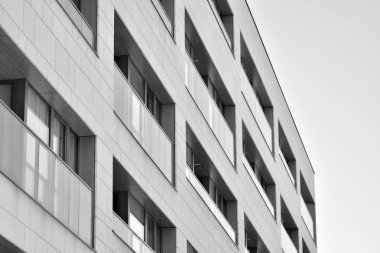 Modern apartman dış görünüşü. siyah ve beyaz.