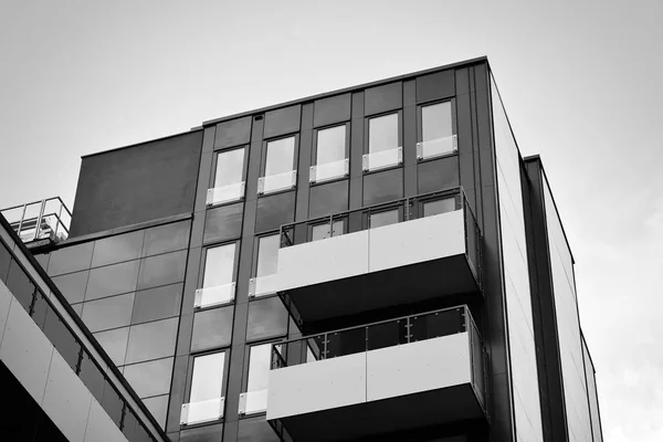 Moderno Edificio Oficinas Pared Acero Vidrio Blanco Negro — Foto de Stock