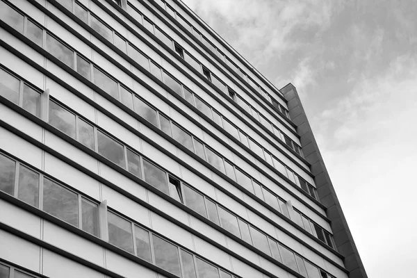 Moderno Edificio Oficinas Pared Acero Vidrio Blanco Negro —  Fotos de Stock