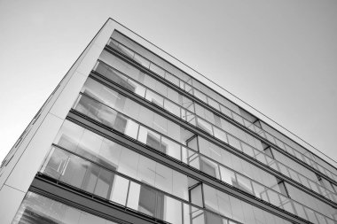 Modern apartman dış görünüşü. siyah ve beyaz.