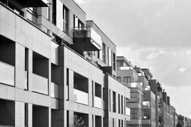 Modern apartman dış görünüşü. siyah ve beyaz.