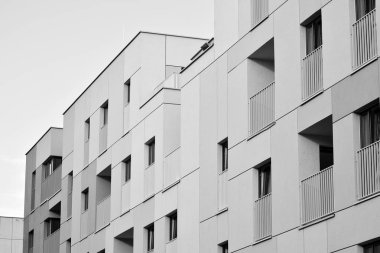 Modern apartman dış görünüşü. siyah ve beyaz.