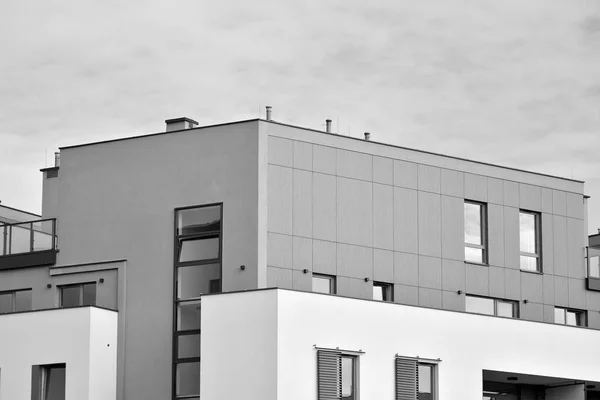 Modern Lägenhet Byggnad Exteriör Svart Och Vitt — Stockfoto