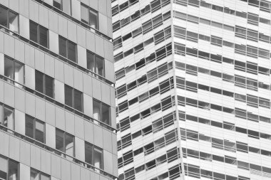 Modern ofis binası duvar yapılmış çelik ve cam. Siyah ve beyaz.