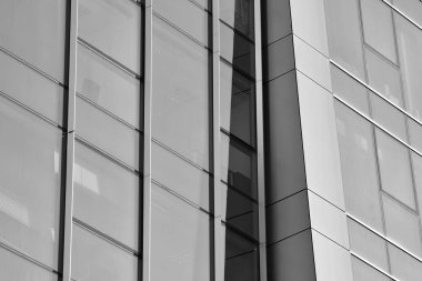 Modern ofis binası duvar yapılmış çelik ve cam. Siyah ve beyaz.
