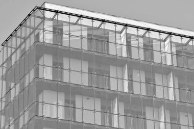 Modern apartman dış görünüşü. siyah ve beyaz.