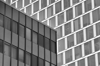 Modern ofis binası duvar yapılmış çelik ve cam. Siyah ve beyaz.