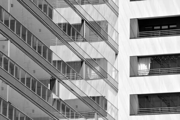 Apartamento Moderno Edifício Exterior Preto Branco — Fotografia de Stock