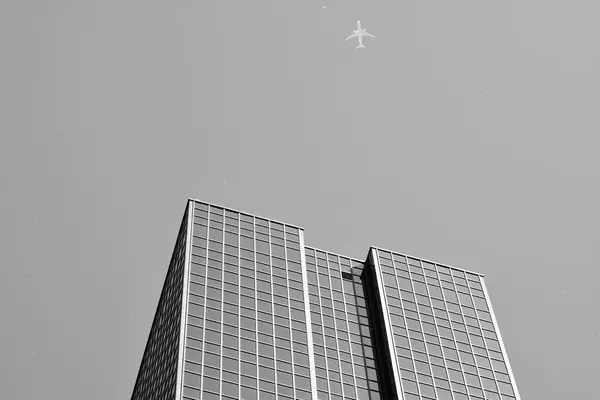 Modern Office Building Wall Made Steel Glass Black White — Stock Photo, Image