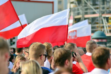 Varşova, Polonya. 1 Ağustos 2018. Varşova Ayaklanması yıldönümü kutlaması. Roma Dmowski roundabout.