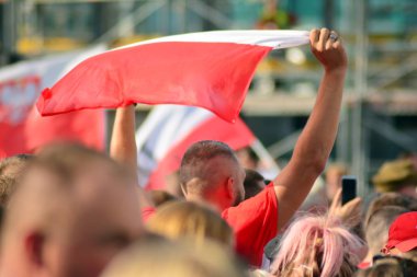 Varşova, Polonya. 1 Ağustos 2018. Varşova Ayaklanması yıldönümü kutlaması. Roma Dmowski roundabout.