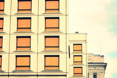 Soyut en az tarzı mimari arka plan. Modern bina cephe detay. Retro renkleri stilizasyon