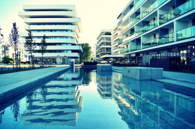 Soyut en az tarzı mimari arka plan. Modern bina cephe detay. Retro renkleri stilizasyon