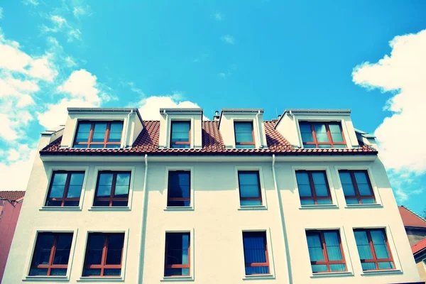 Modern Appartement Gebouw Buitenkant Retro Kleuren Stilering — Stockfoto