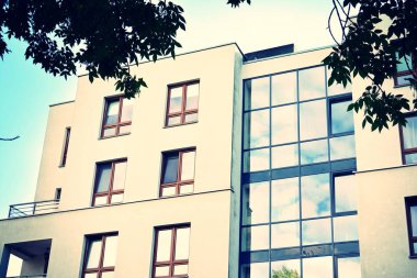 Modern apartmanın dış. Retro renkleri stilizasyon