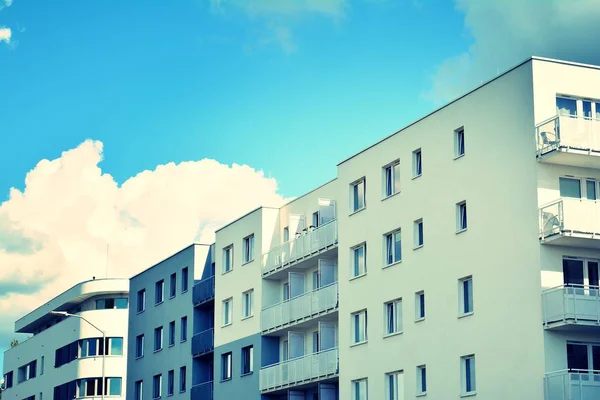 Modern Appartement Gebouw Buitenkant Retro Kleuren Stilering — Stockfoto