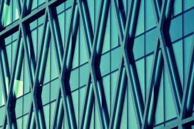 Modern ofis açık gökyüzü arka plan üzerinde. Retro stilize renkli ton filtre efekti