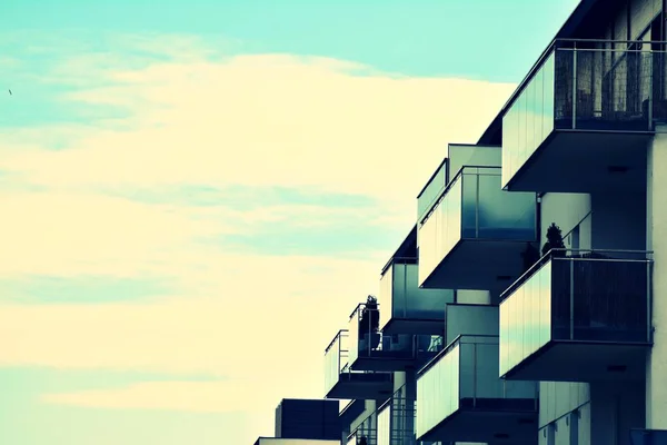 Modern Appartement Gebouw Buitenkant Retro Kleuren Stilering — Stockfoto