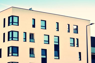 Modern apartmanın dış. Retro renkleri stilizasyon