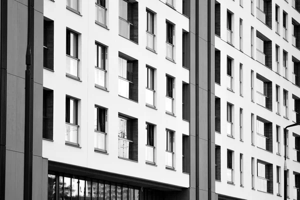 Modernes Mehrfamilienhaus Außen Schwarz Weiß — Stockfoto