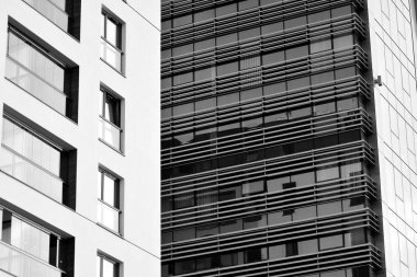 Modern apartman dış görünüşü. siyah ve beyaz.