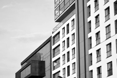 Modern apartman dış görünüşü. siyah ve beyaz.