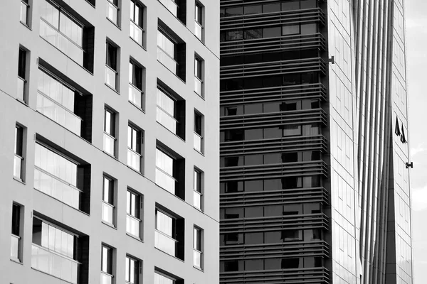 Modern Apartman Épület Külső Fekete Fehér — Stock Fotó