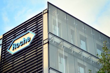 Varşova, Polonya. 31 Ağustos 2018. Roche imzala. Şirket tabela Roche.