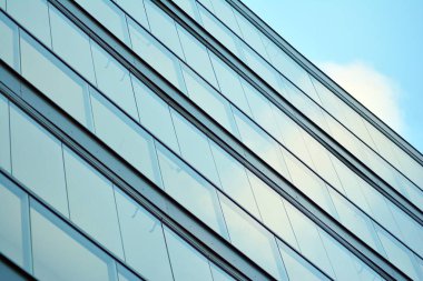 Çağdaş mimarinin soyut parçası. Konut modern bina