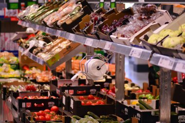 Varşova, Polonya. 3 Eylül 2018. İç süpermarket Lidl. 