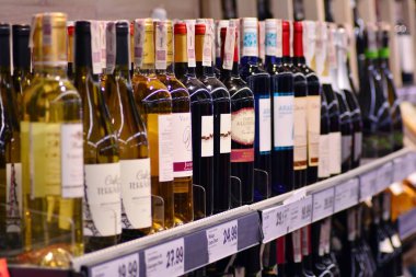 Varşova, Polonya. 3 Eylül 2018. İç süpermarket Lidl. 