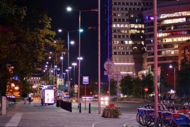 Gece vakti sokakta