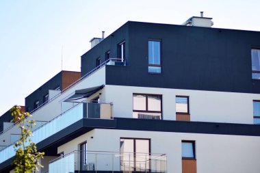  Çağdaş mimarinin soyut parçası. Konut modern bina