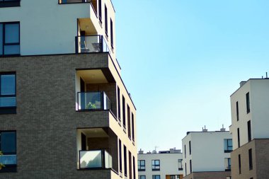  Çağdaş mimarinin soyut parçası. Konut modern bina