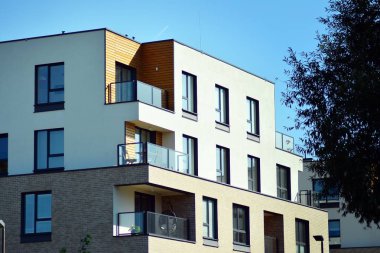  Çağdaş mimarinin soyut parçası. Konut modern bina