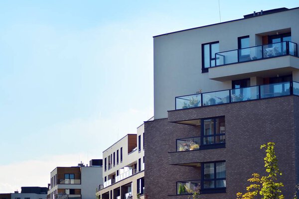  Абстрактный фрагмент современной архитектуры. Современное жилое здание
