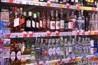 Varşova, Polonya. 16 Eylül 2018. İç süpermarket Zabka. 